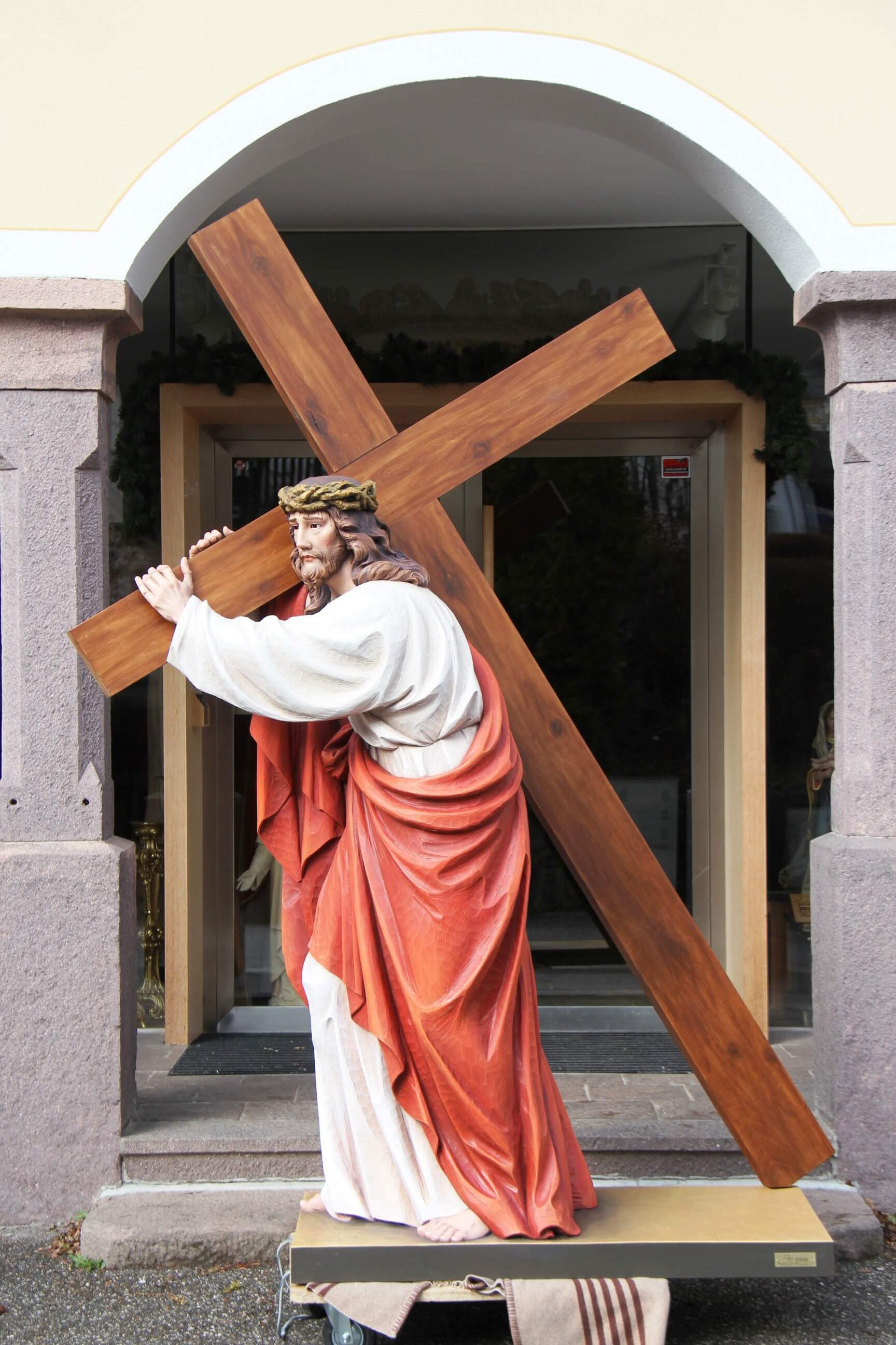 Jesus Carrying the Cross | Wood Carved Statue