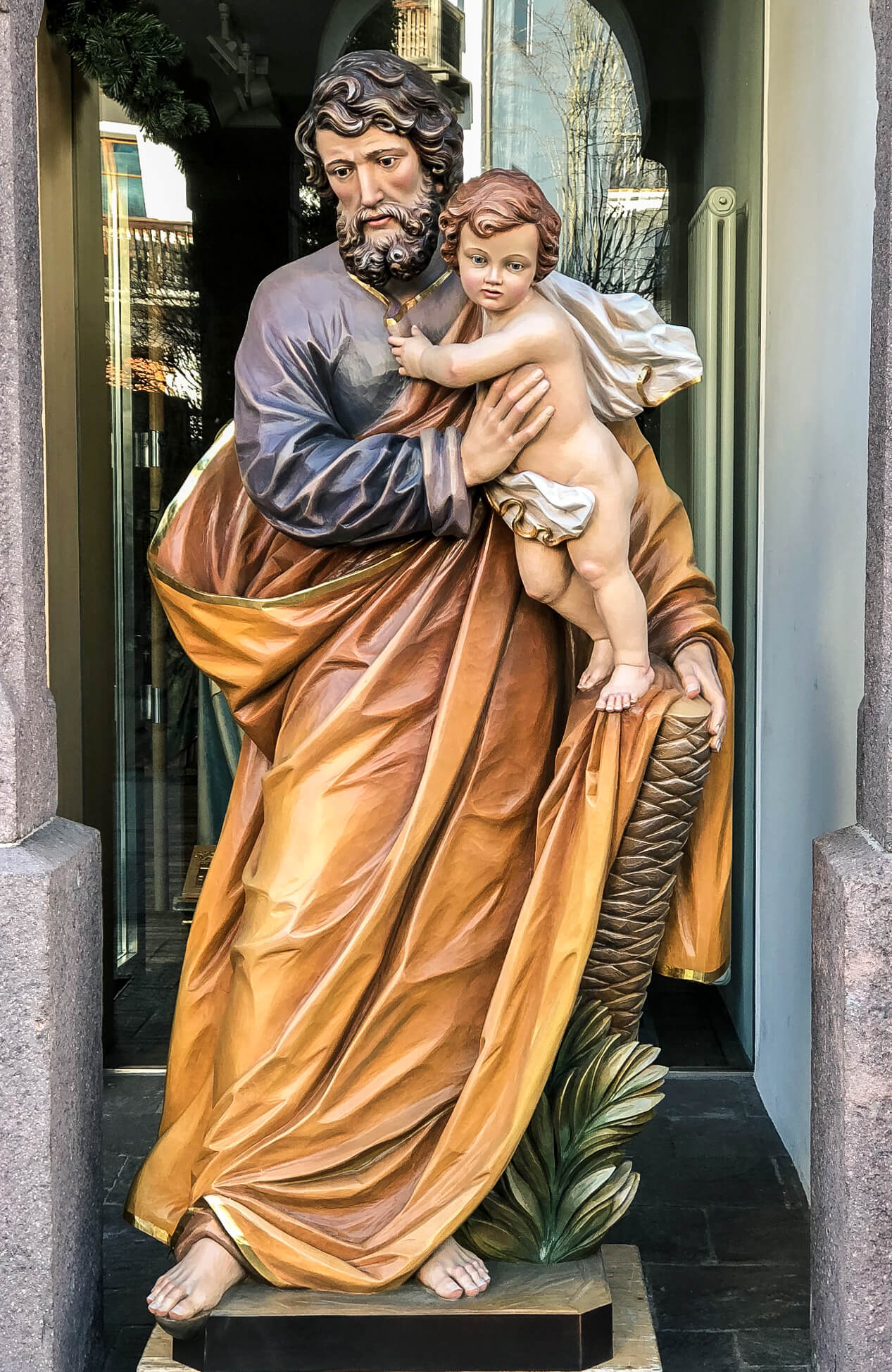 St Joseph with Child Jesus | Wood Carved Statue