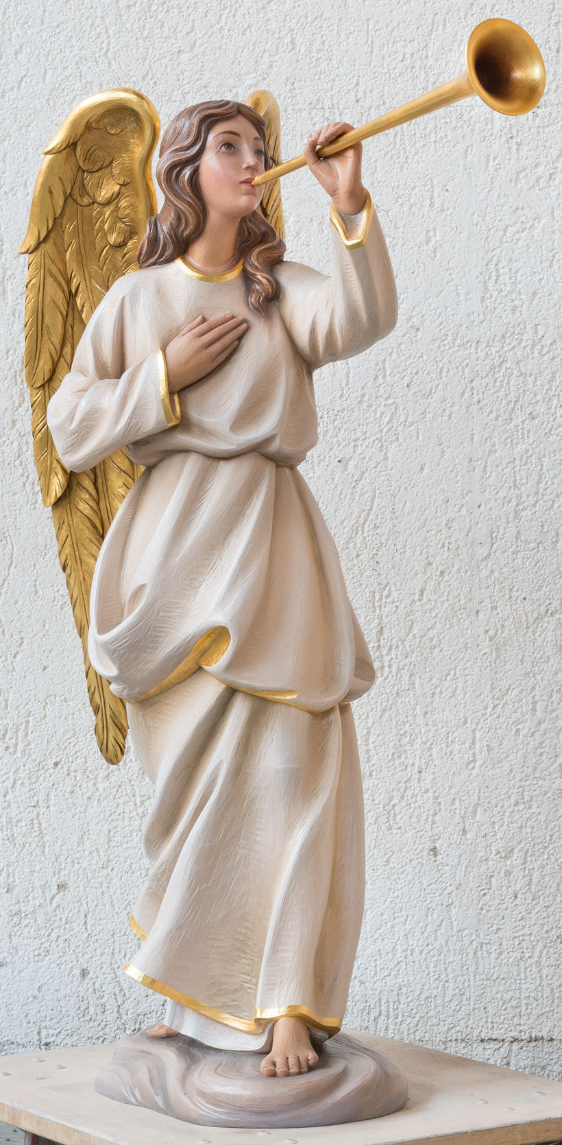 trumpeting-angels-statue-1295-1.jpg