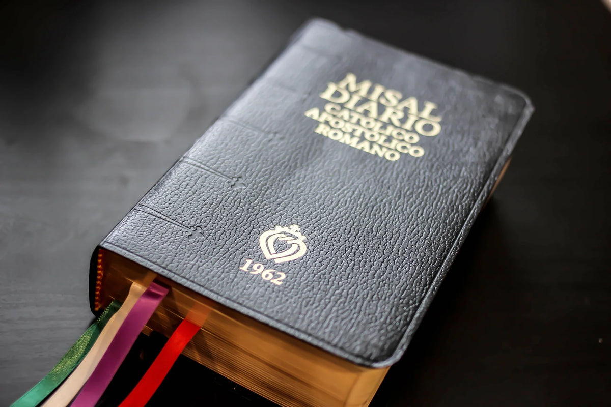 1962 Spanish–Latin Daily Missal (Misal Diario) | Angelus Press