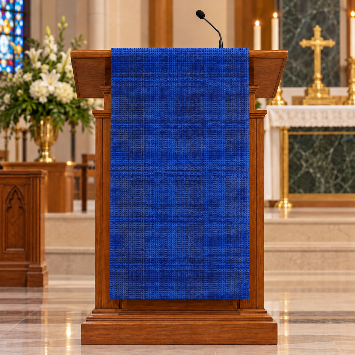 Classic Omega Lectern Hanging | Slabbinck 62-51