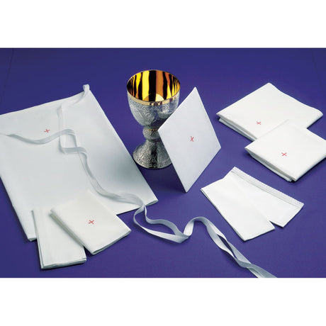 045.altarlinens.jpg