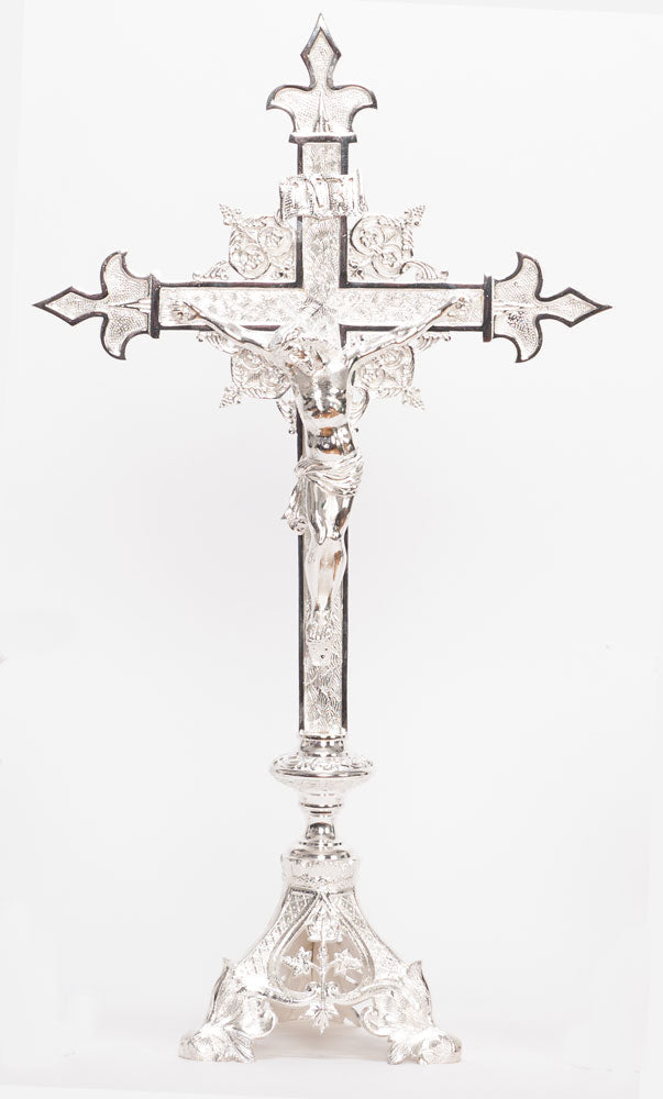 altar-cross-h135sacshort.jpg