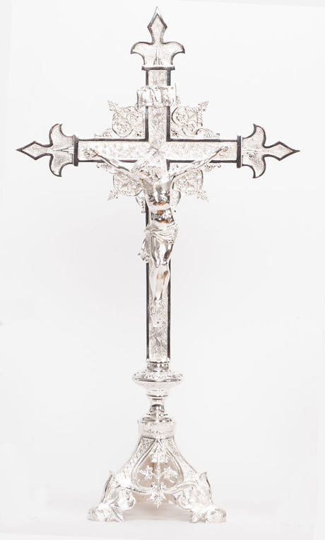 altar-cross-h135sacshort.jpg
