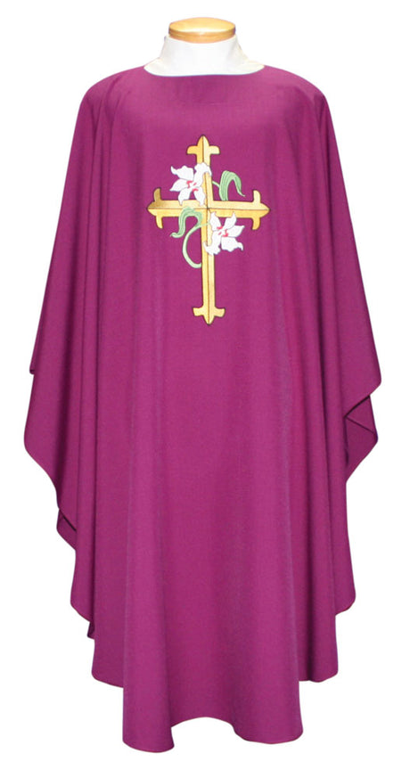 chasuble-cross-lillies-2025.jpg