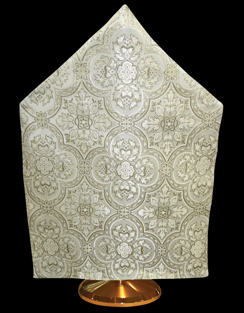monstrance-cover-gold-brocade-mv-25.jpg