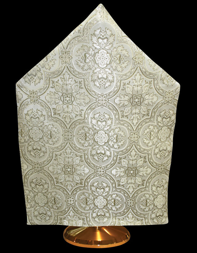 monstrance-cover-gold-brocade-mv-25.jpg